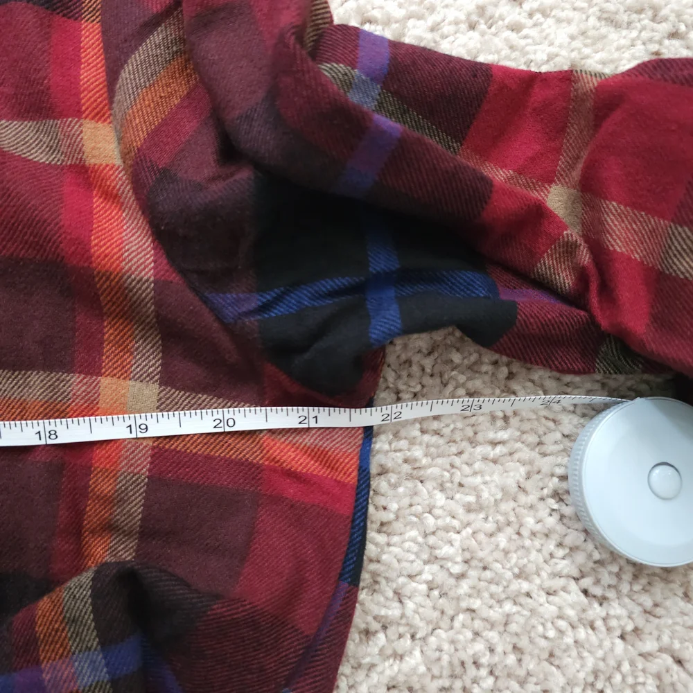 Old Navy Women's Flannel Boyfriend Button-Down Shirt - Picture 4 of 6